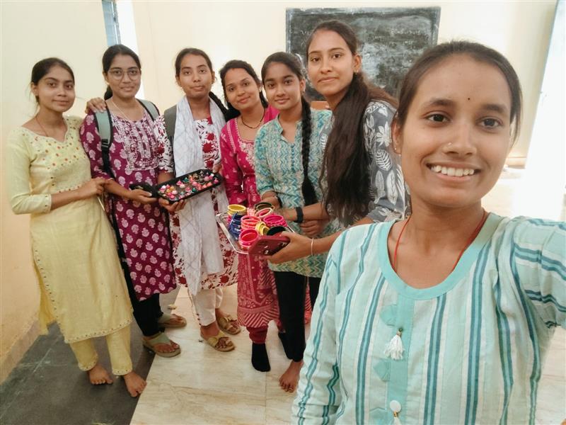 6 दिवसीय आर्टिफिशियल ज्वेलरी निर्माण विषय पर प्रशिक्षण  कार्यक्रम का आयोजन 